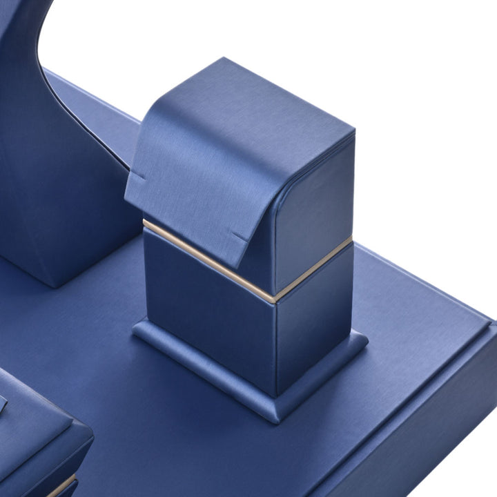 Multi Color PU Materials Complete Window Sets For Jewelry Display