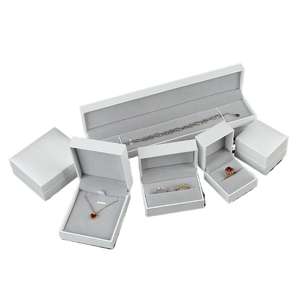 White Filled Paper Jewelry Box Jewelry Storage Box Ring Necklace Display Jewelry Packaging Box Pendant Jewelry Box